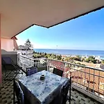 公寓 Bilocale Vista Mare E Parcheggio Privato *