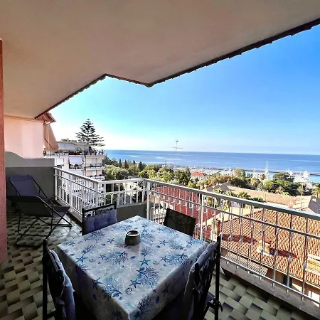 Apartament Bilocale Vista Mare E Parcheggio Privato *