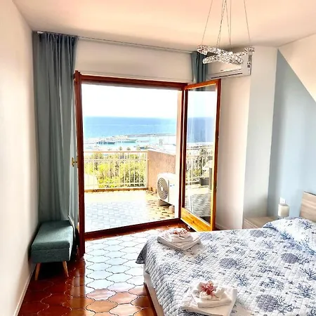Bilocale Vista Mare E Parcheggio Privato Apartament *