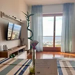Bilocale Vista Mare E Parcheggio Privato * Sanremo