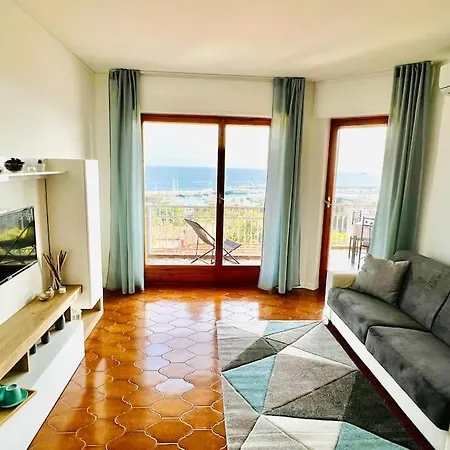 Bilocale Vista Mare E Parcheggio Privato Appartement