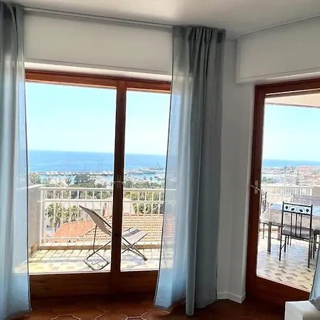 Bilocale Vista Mare E Parcheggio Privato *