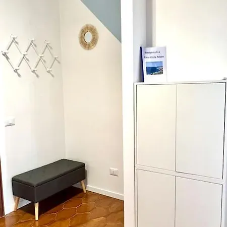 Bilocale Vista Mare E Parcheggio Privato Apartman