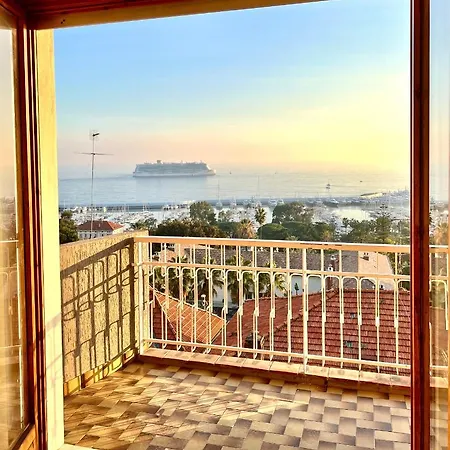 Bilocale Vista Mare E Parcheggio Privato Apartman *