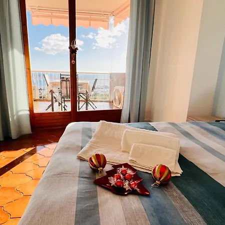 Bilocale Vista Mare E Parcheggio Privato 圣雷默
