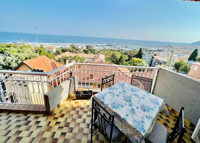 Apartment Bilocale Vista Mare E Parcheggio Privato Sanremo