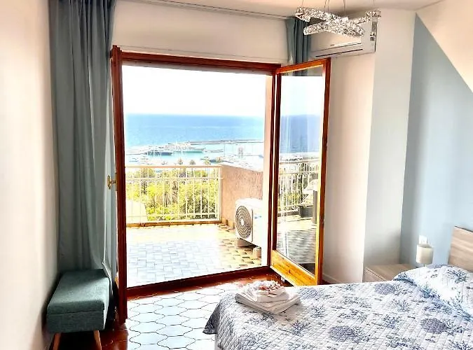Bilocale Vista Mare E Parcheggio Privato Apartament *