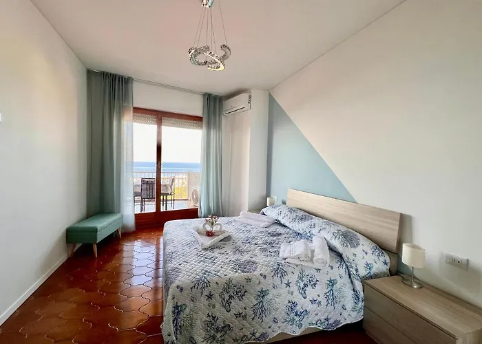 Apartment Bilocale Vista Mare E Parcheggio Privato *