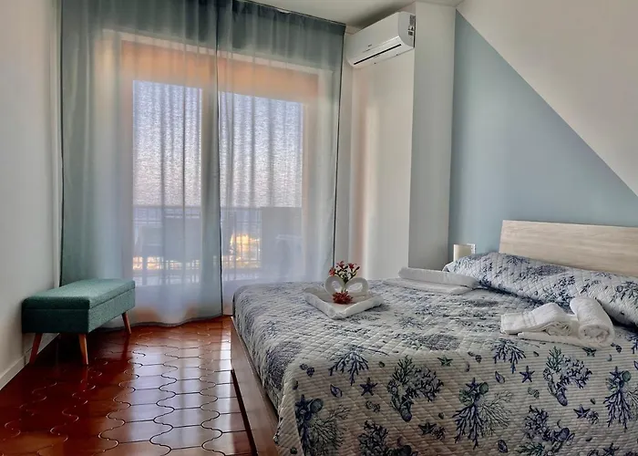 Bilocale Vista Mare E Parcheggio Privato Apartment