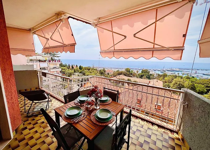 Bilocale Vista Mare E Parcheggio Privato Sanremo